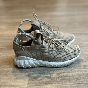Adidas Originals Tubular Sneakers Men’s size 6 or Women’s size 7.5